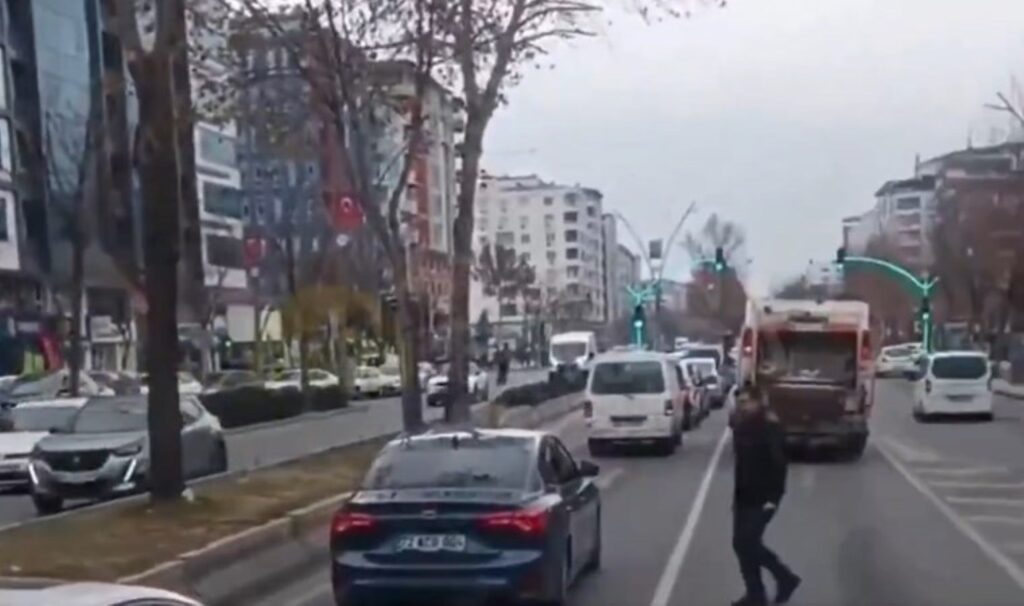hakaret icerikli video paylastilar islem baslatildi M45Cg7YN