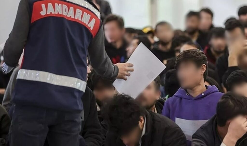 Iğdır’da 'göçmen kaçakçılığı' operasyonu: 4 kişi yakalandı, 2 tutuklama 4 igdirda gocmen kacakciligi operasyonu 4 kisi yakalandi 2 tutuklama sxmSqTdS