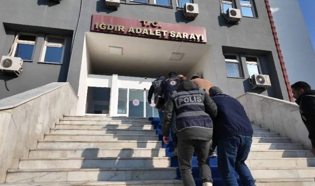 igdirda insan kacakciligi yapan 2 zanli hakkinda tutuklama karari jJ7pUt9F
