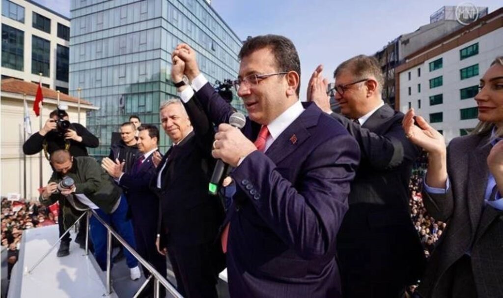 İmamoğlu hakkındaki soruşturmalar için ifade verdikten sonra yurttaşlara seslendi: Adaleti getireceğiz 5 imamoglu hakkindaki sorusturmalar icin ifade verdikten sonra yurttaslara seslendi adaleti getirecegiz 1QwVQuxf
