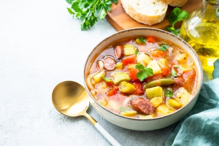 İtalyan mutfağından içinizi ısıtacak lezzet: Minestrone çorbası tarifi 3 italyan mutfagindan icinizi isitacak lezzet minestrone corbasi tarifi 2 st7aMEq2