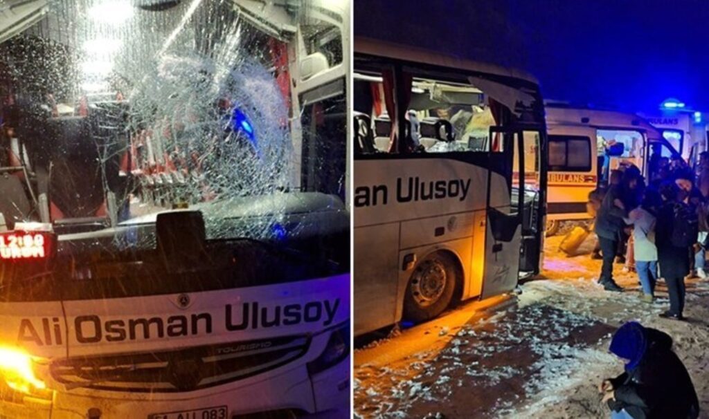 Karda kayan otobüs duvara sürterek durdu: 14 yaralı 2 karda kayan otobus duvara surterek durdu 14 yarali ZPXpI4bW