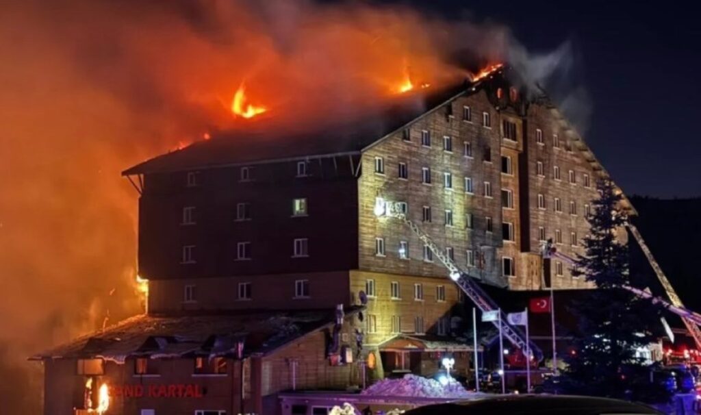 Kartalkaya'daki otel faciasına ilişkin otelin muhasebe müdürünün ifadeleri ortaya çıktı: 'Maliyeti yüksek olacaktı' 5 kartalkayadaki otel faciasina iliskin otelin muhasebe mudurunun ifadeleri ortaya cikti maliyeti yuksek olacakti 4lRBjugS