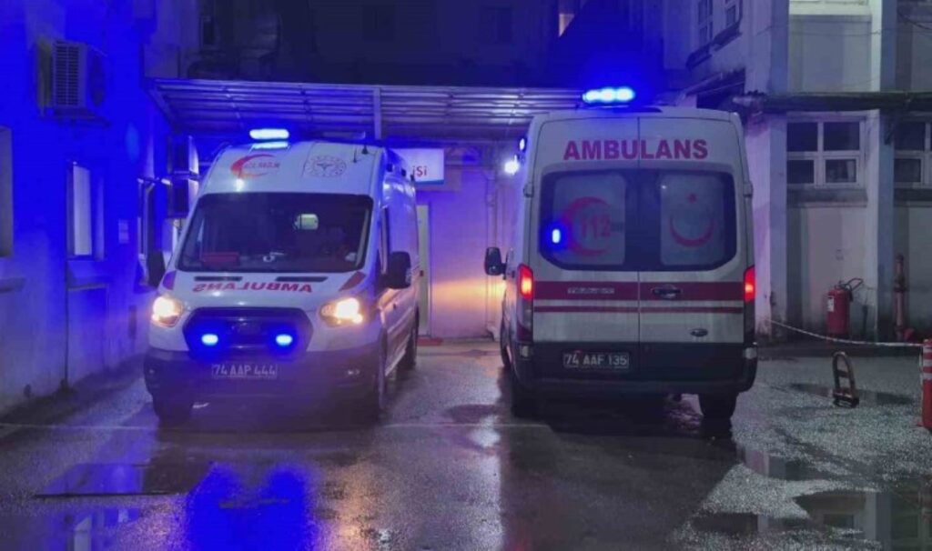 kina gecesindeki yemekten zehirlendiler cok sayida kisi hastaneye kaldirildi Bu8s9RA1