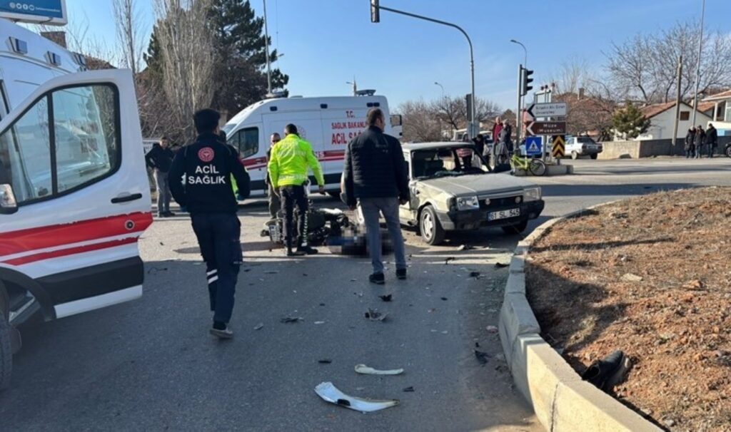 Kırşehir'deki kazada acı ayrıntı: Annesinin mezarını ziyaretten dönüyormuş 2 kirsehirdeki kazada aci ayrinti annesinin mezarini ziyaretten donuyormus fhncJcf9
