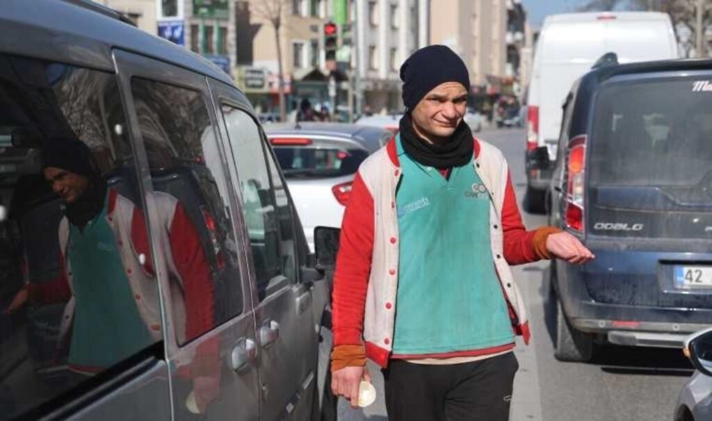 Konya'da dilencilik yapan Doğan Özadam: '100 bin lira verseler çalışmam' 9 konyada dilencilik yapan dogan ozadam 100 bin lira verseler calismam OYVu3yrr