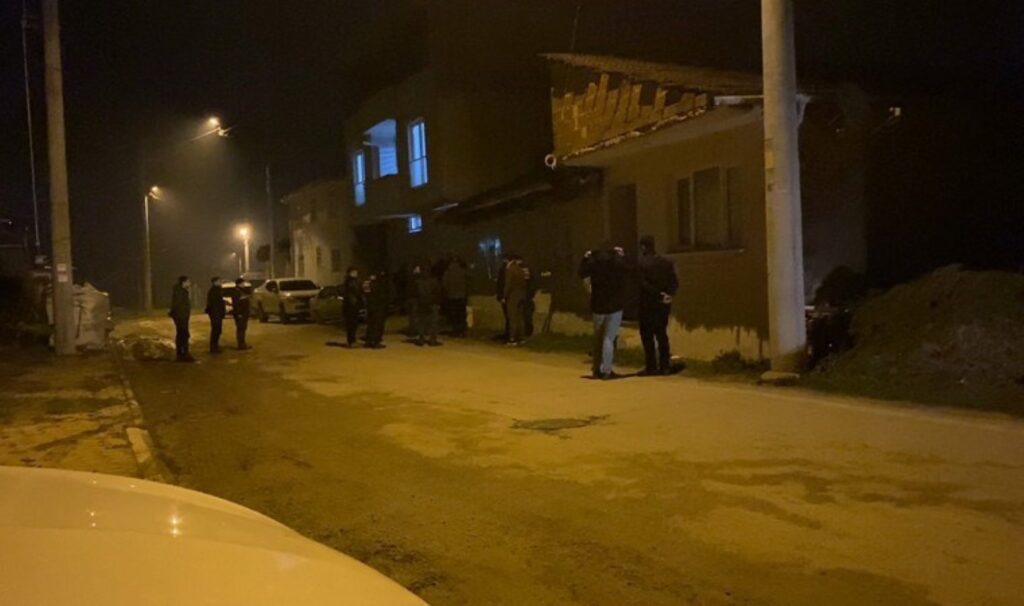 kundaklama suphelisi 2 cocugu rehin aldi 8 saattir ikna cabalari suruyor XceJe49I