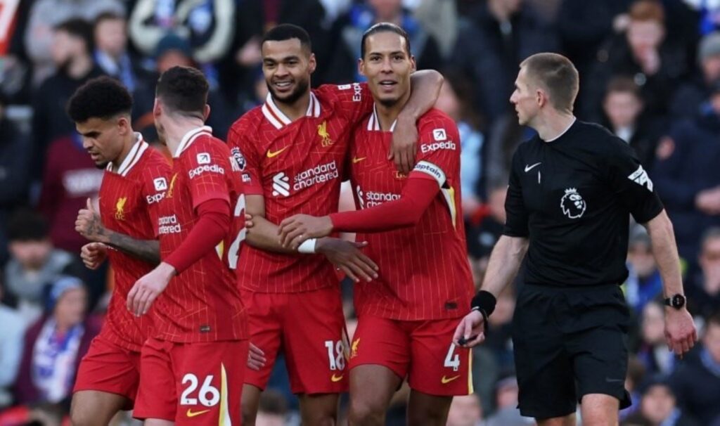 liverpool 3 puani dort golle aldi pH5vtOtp