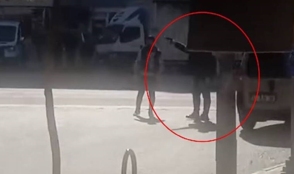 mardinde sokak ortasinda silahlar patladi 1 yarali MykWdeNE