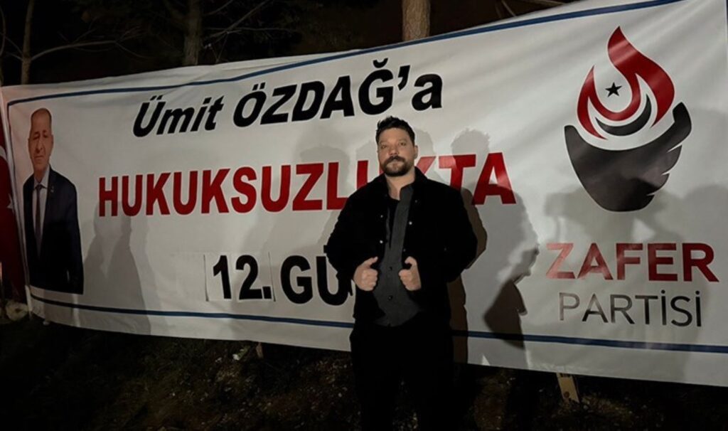 oguzhan ugurdan umit ozdaga destek silivri cezaevi onune gitti zEX19BlE