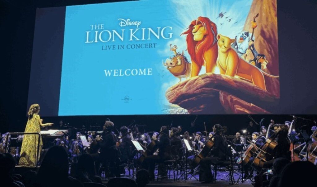 orkestra esliginde sahneye tasindi the lion king sanatseverlerle bulustu 4BShlWky