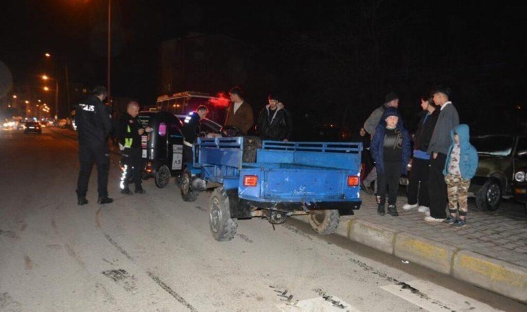 otomobil park halindeki patpata carpti 2 yarali QCwmuGlM