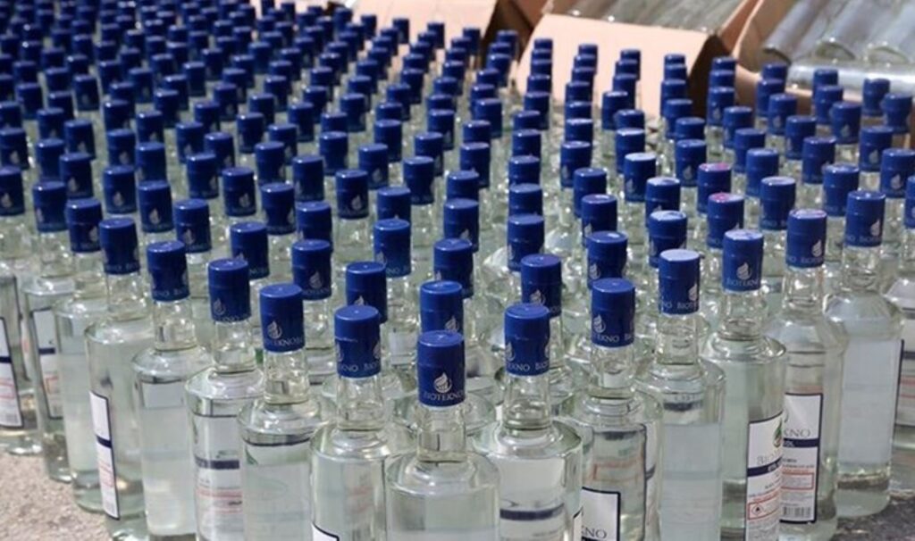 ’Sahte alkol’ uyarısı: 'Belirtiler başka hastalıklarla benzer, şüphenin söylenmesi çok önemli' 1 sahte alkol uyarisi belirtiler baska hastaliklarla benzer suphenin soylenmesi cok onemli i4uPifk7