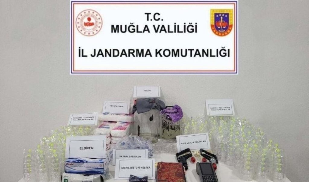 sahte doktor suluklerle yakalandi hmmra9JS