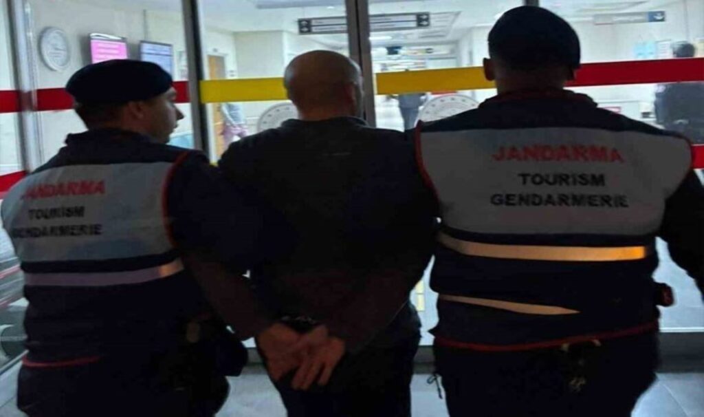 saldirgan koca uzaklastirma kararini tanimadi es tarafindan satirli saldiriya ugrayan kadin agir yaralandi 6lkO1WTD
