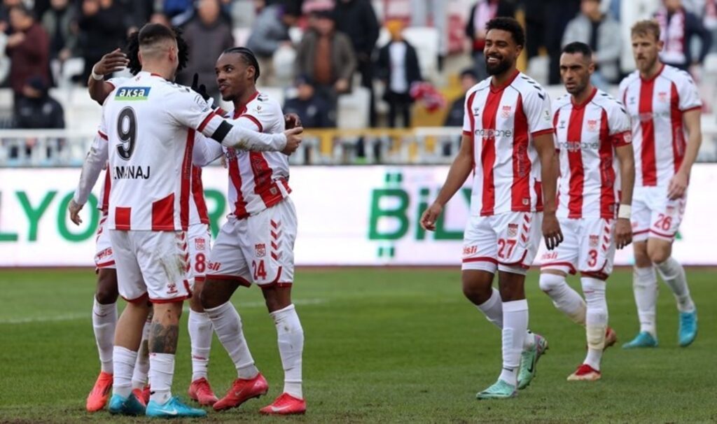 Sivasspor galibiyet hasretini 5 golle bitirdi! 5 sivasspor galibiyet hasretini 5 golle bitirdi DTbSceOP