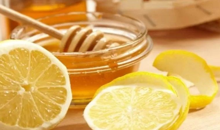Siyah noktalarla savaşıyor, gözenekleri anında temizliyor: Cildinizi siyah noktalardan arındıran 5 doğal maske tarifi 2 siyah noktalarla savasiyor gozenekleri aninda temizliyor cildinizi siyah noktalardan arindiran 5 dogal maske tarifi hVOHwZKi