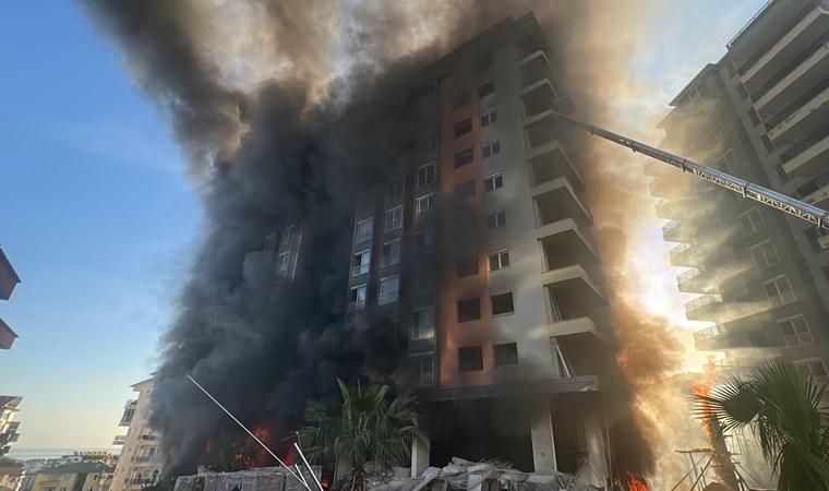 son dakika 12 katli otel insaatinda yangin 4 isci kurtarildi 2 CMsrTtj9