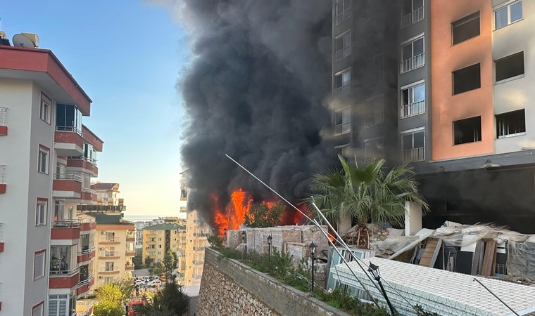 son dakika 12 katli otel insaatinda yangin 4 isci kurtarildi 3 tPR6mD79
