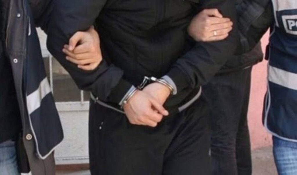sosyal medya uzerinden tatilcileri dolandirdilar 2 tutuklama uPH4eM1L