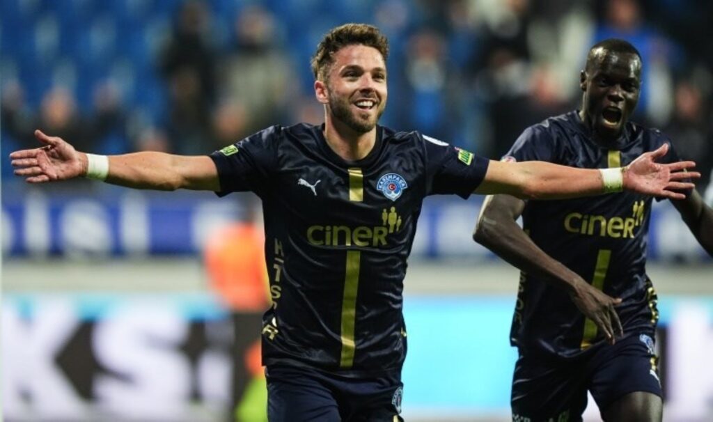 Süper Lig'de müthiş mücadele: 9 gollü maçta kazanan Kasımpaşa! 3 super ligde muthis mucadele 9 gollu macta kazanan kasimpasa eXTugRyj