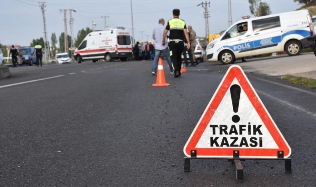 Sürücünün çarptığı 15 yaşındaki Ceyhun hayatını kaybetti 8 surucunun carptigi 15 yasindaki ceyhun hayatini kaybetti yF55V2yY