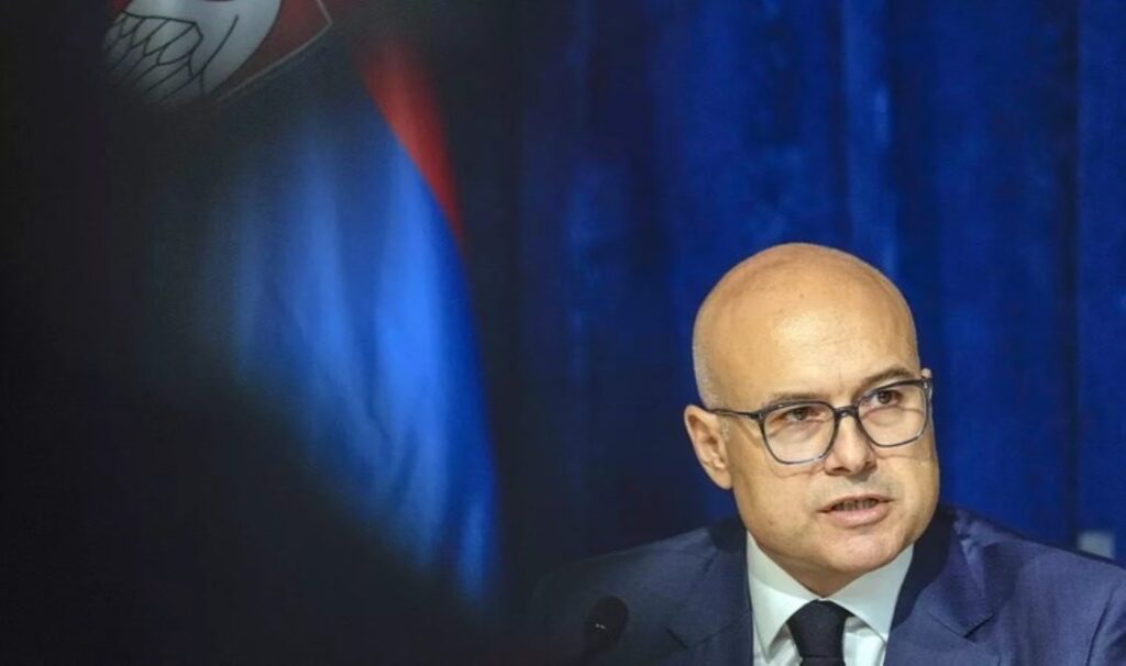 tren istasyonu faciasi istifa getirdi sirp basbakan istifa etti QBEaLeKY