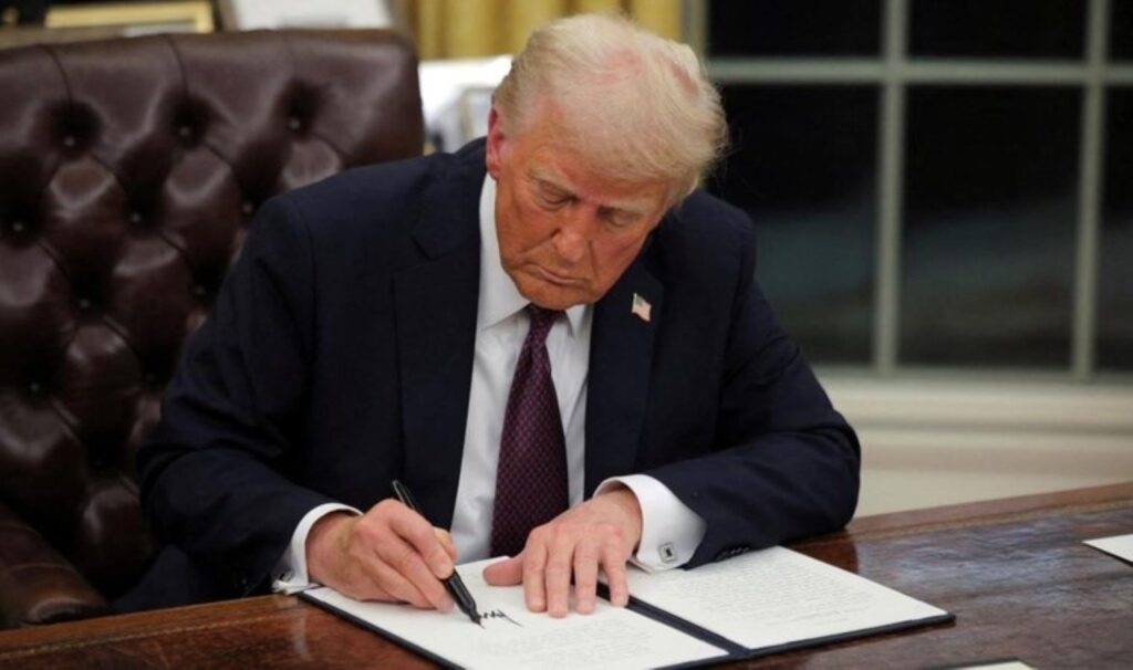 trump imzaladi cinsiyet degistirmeye yonelik destek kesildi 8ssjYGlT