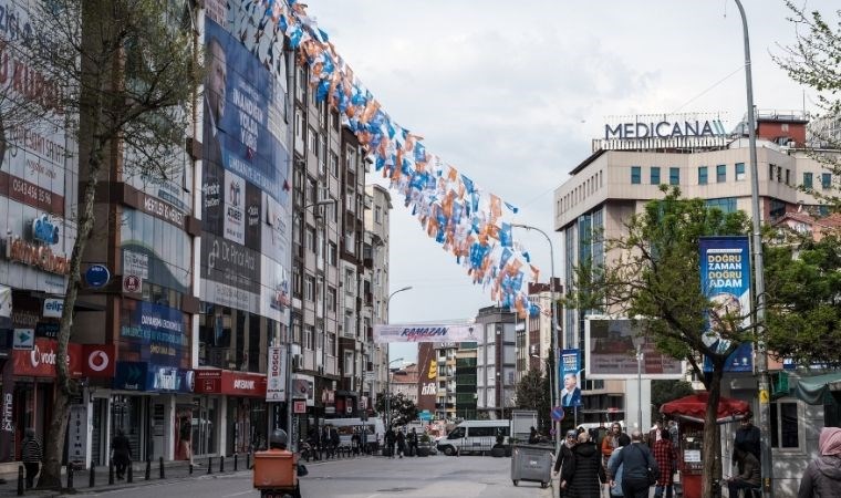 Türkiye'nin en kalabalık ilçeleri: Nüfusları şehirlerle yarışıyor 2 turkiyenin en kalabalik ilceleri nufuslari sehirlerle yarisiyor 1 u73Q1zwH