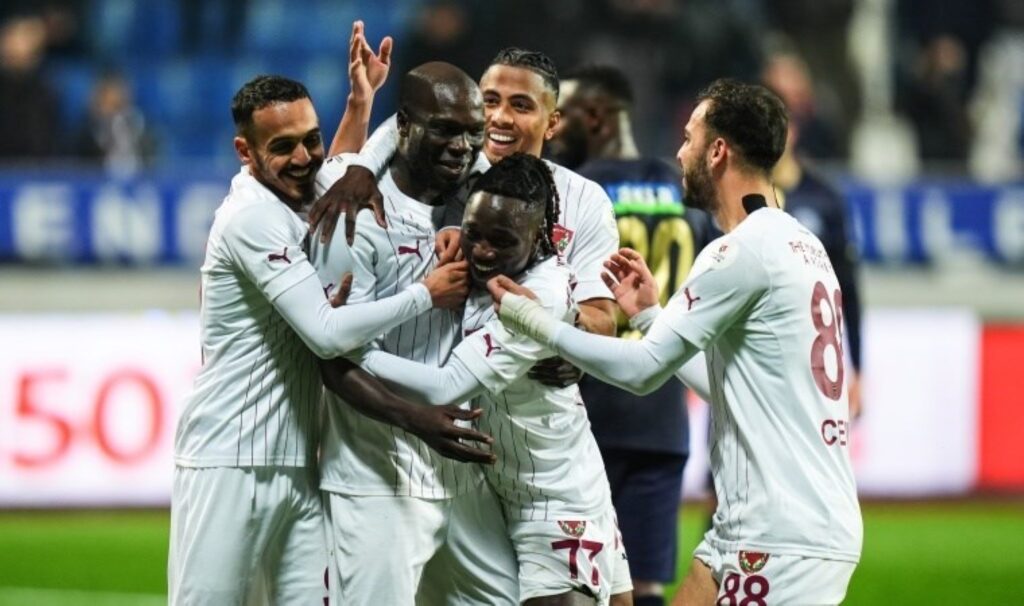 vincent aboubakardan hakem tepkisi artik buna cozum bulun J3W5kLYU