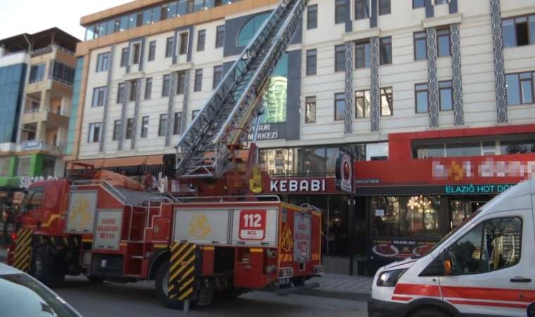 yangin cikti kurstaki ogrenciler tahliye edildi 0 nDewyCm1