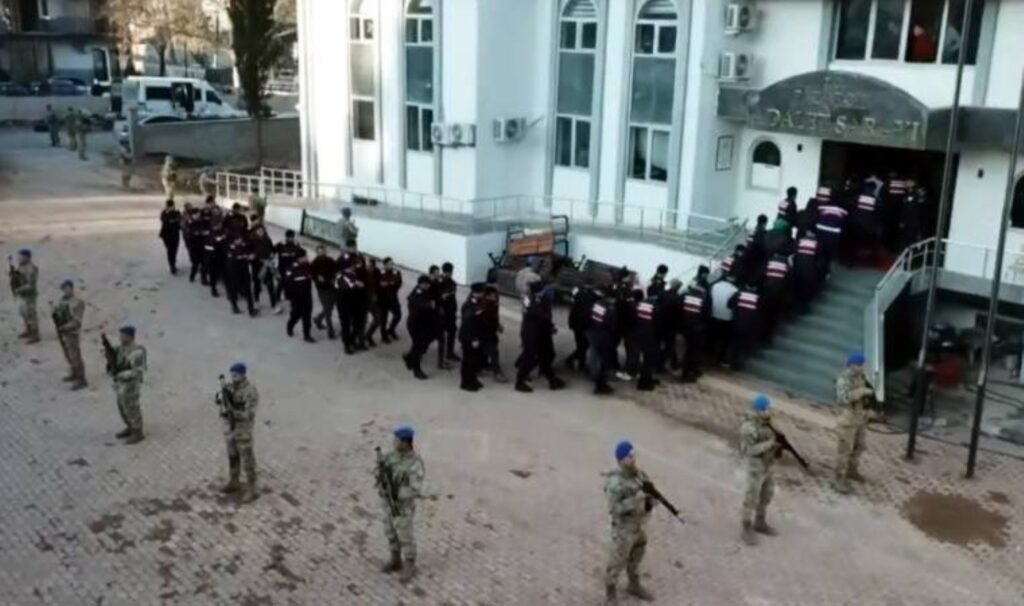 yerlikayadan hucre operasyonu aciklamasi 9 organize suc orgutu cokertildi dkfwQsRY