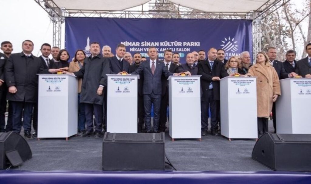 Adıyaman yaralarını İzmir’in desteğiyle sarıyor 1 adiyaman yaralarini izmirin destegiyle sariyor rgAT6kY6
