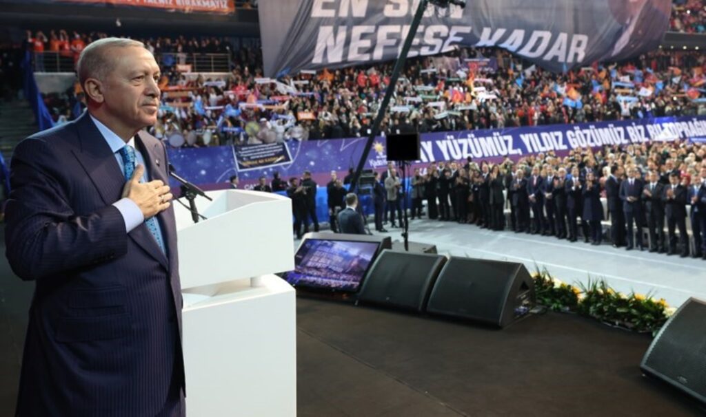 akp 8 olagan kongresi teskilatlardaki degisim parti yonetimi ve kabineye de yansiyacak mi qgbgvkLa