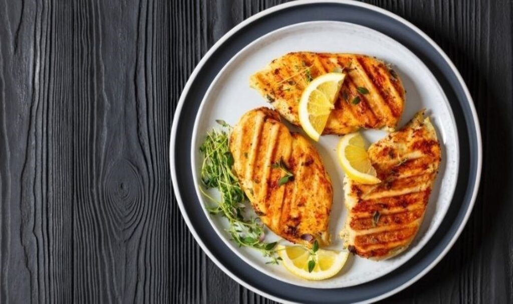 aksam yemegine farkli ve pratik lezzet arayanlarin cok sevecegi tarif limonlu tavuk tarifi qKubT4iv