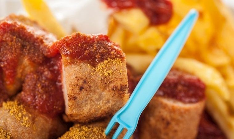 alman mutfaginin sokak lezzeti currywurst tarifi 0 dmZBAmem