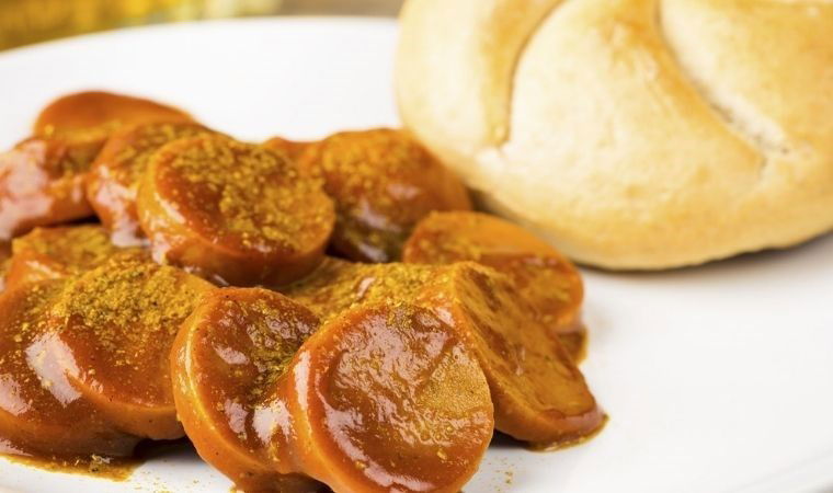 alman mutfaginin sokak lezzeti currywurst tarifi rn6DEJDG