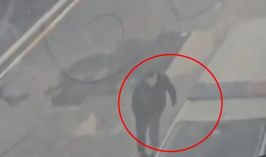 Bağcılar'da polise bıçaklı saldırı: Polis aracının kapısını açarak yaraladı! 4 bagcilarda polise bicakli saldiri polis aracinin kapisini acarak yaraladi GTnLUYlA