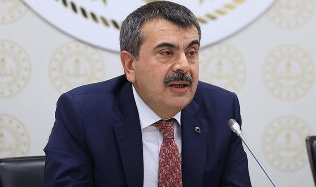 Bakan Tekin'den 'müfredat değişikliği' itirafı: Çalışmalar 2013'te başlamış! 2 bakan tekinden mufredat degisikligi itirafi calismalar 2013te baslamis gfBeRjIC