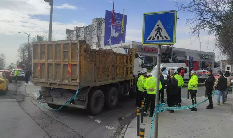 besiktasta trafik faciasi yaya gecidinde hafriyat kamyonunun altinda kaldi swHfN75l