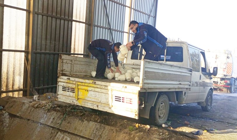 bir ilde daha saglik skandali hepsini yurttaslara yedireceklerdi tam 15 ton ele gecirildi 0 XfOF752X