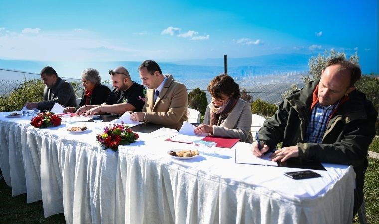 Bornova’da Misket Üzümü yeniden doğuyor 1 bornovada misket uzumu yeniden doguyor OYXPF5R2