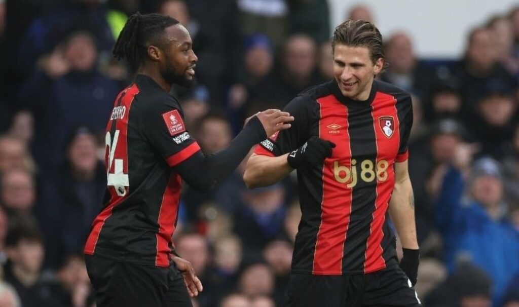 bournemouth evertoni saf disi birakti zQX9fjXy