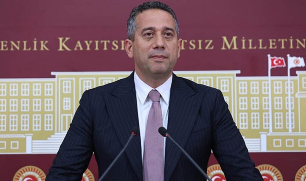 chpden gazetecilerin gozaltina alinmasina ilk tepki saraya hizmet edeni haber yapmak suc LDGpuGUu