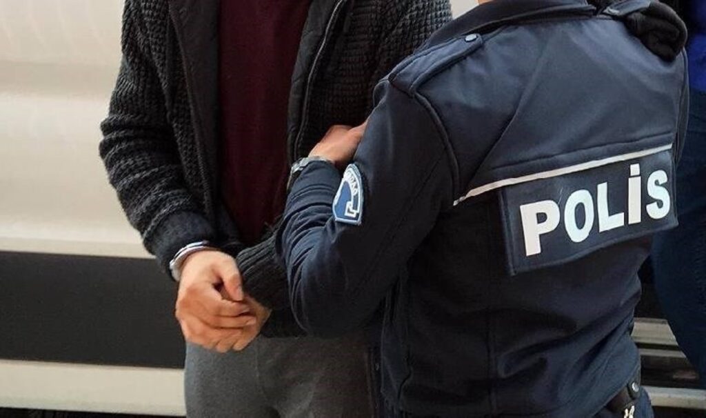 diyarbakirda 13 yasindaki cocugu alikoyan erkek tutuklandi wBlwuKLJ