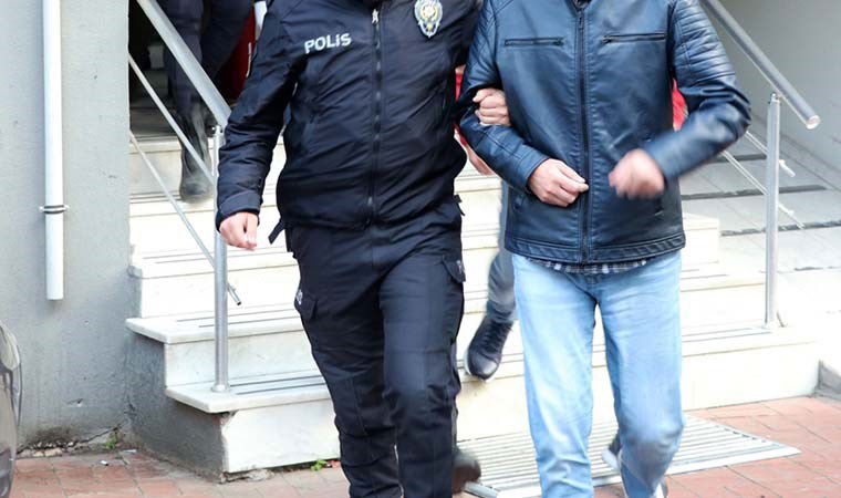 FETÖ'nün 'gaybubet evlerine' operasyon: Gözaltılar var... 2 fetonun gaybubet evlerine operasyon gozaltilar var bu69v7fU