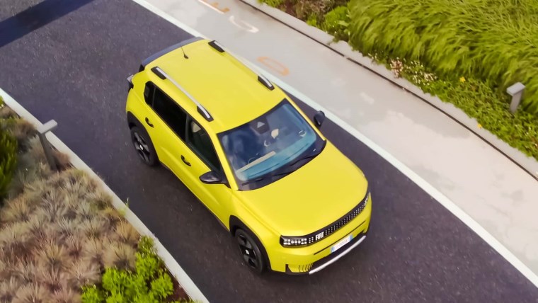 Fiat Grande Panda Türkiye'ye geliyor: Hibrit ve elektrikli motor seçenekleri... 12 fiat grande panda turkiyeye geliyor hibrit ve elektrikli motor secenekleri 11 CVih6aww