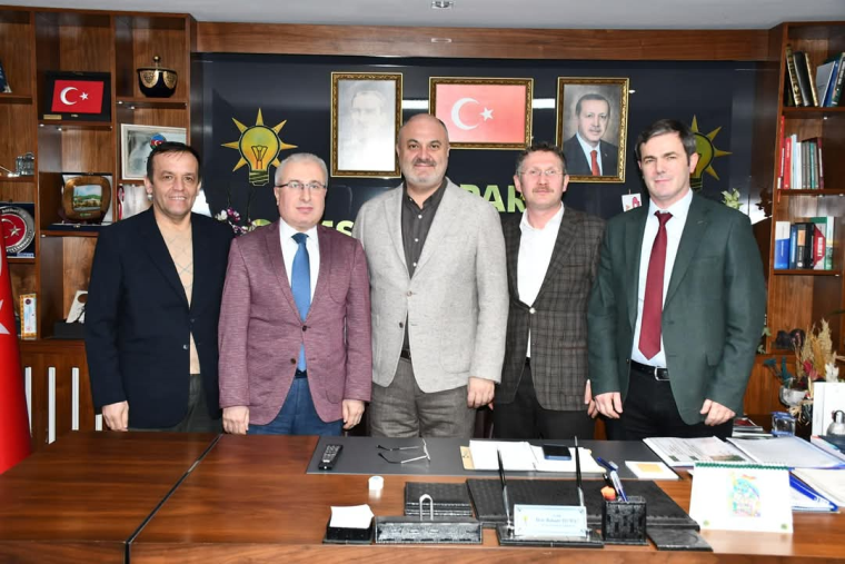 giresunda daire mudurleri akp il baskani karsisinda el pence tarafsizlik ilkesine zarar veriliyor 0 THsSeRB7