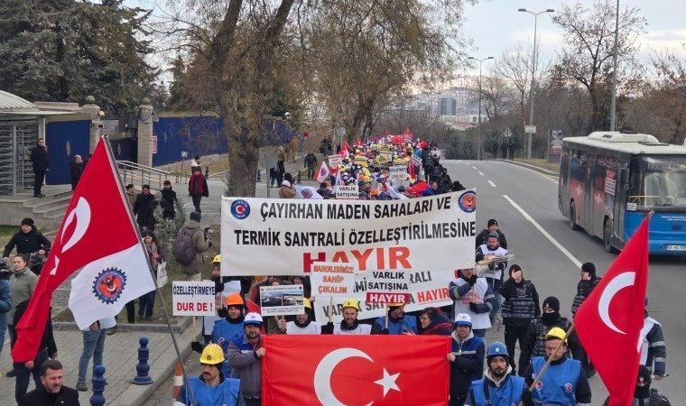 Günlerdir özelleştirmeye karşı direnen işçiler, iktidara seslendi: ‘Ekmeğime dokunma’ 2 gunlerdir ozellestirmeye karsi direnen isciler iktidara seslendi ekmegime dokunma