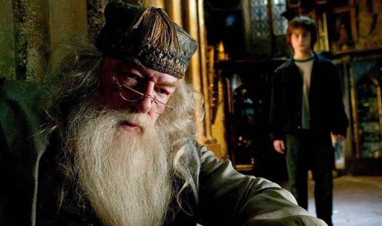 Harry Potter dizisinde ‘Dumbledore’u canlandıracak isim belli oldu 2 harry potter dizisinde dumbledoreu canlandiracak isim belli oldu rqhCeUmQ